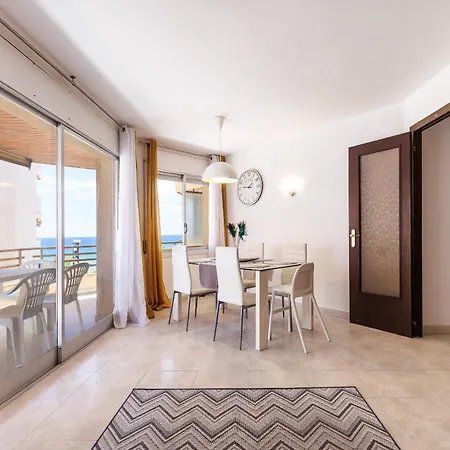 Uhc Capote Family Apartment Salou